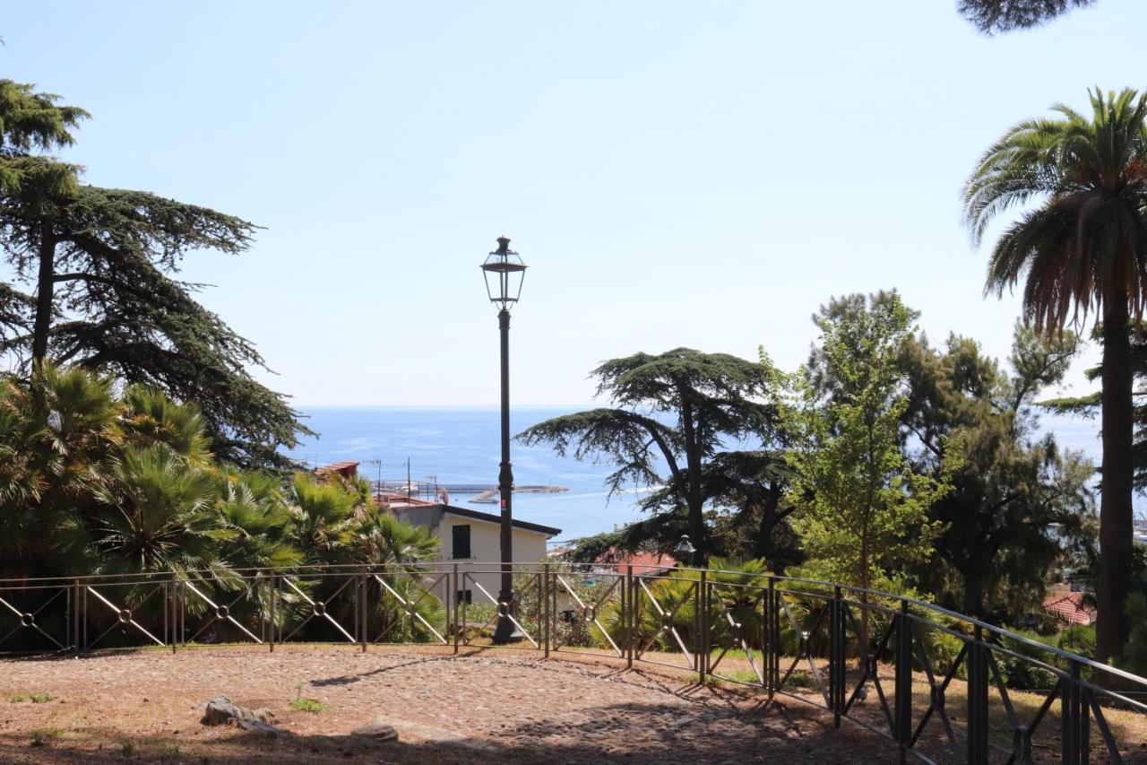 Kadevi Sanremo -Garage Privato, Biciclette- Apartman Kültér fotó