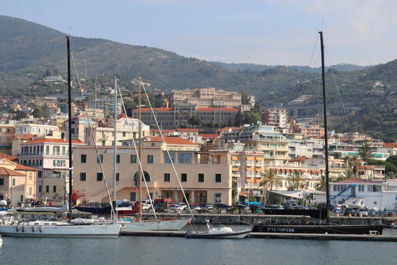 Kadevi Sanremo -Garage Privato, Biciclette- Apartman Kültér fotó